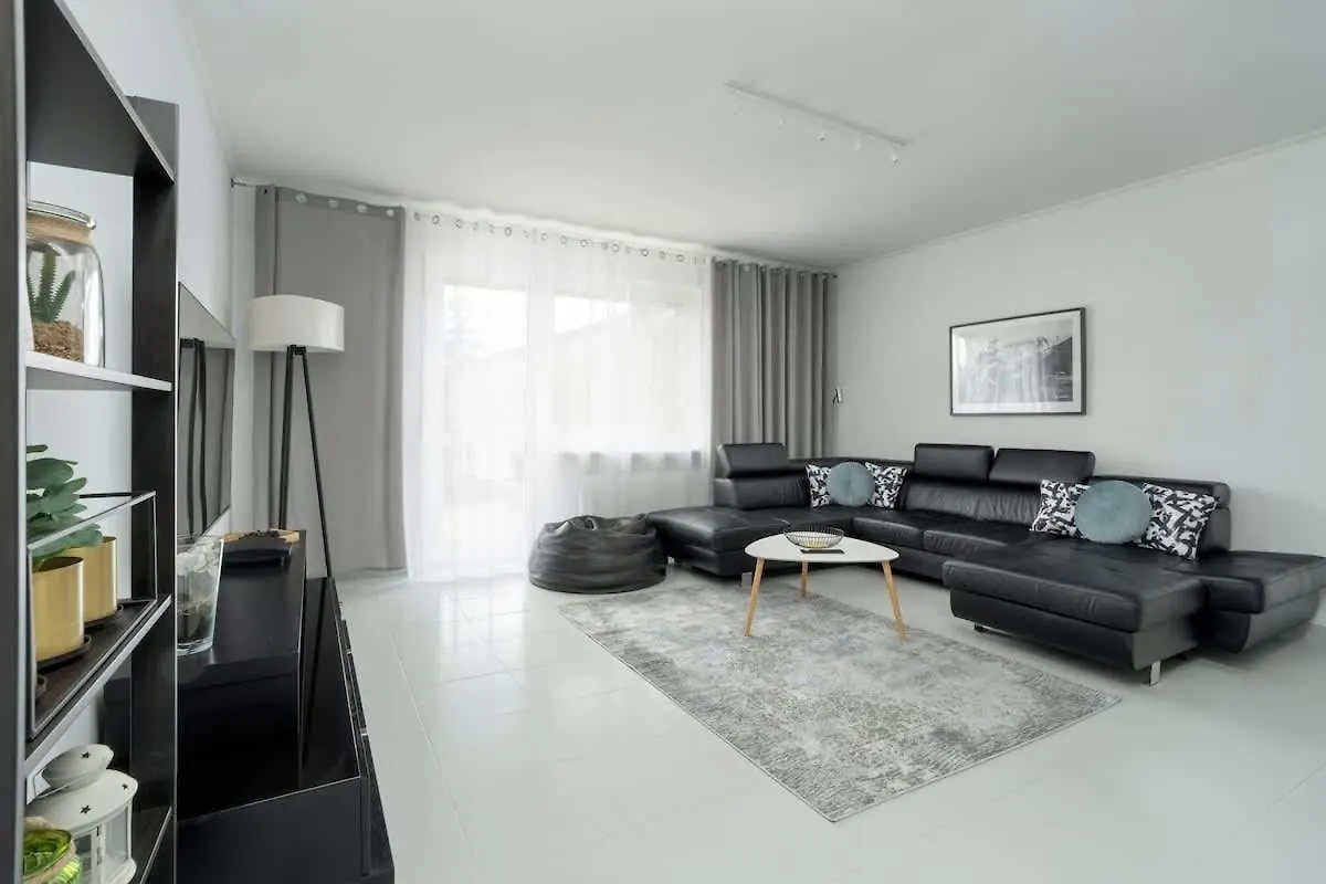 Spacious House With Balcony Ideal For Families By Noclegi Renters Poznan